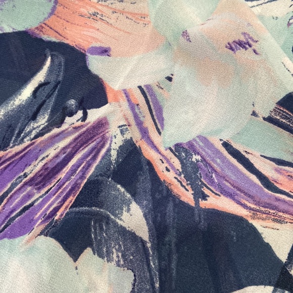 Colleen Lopez Chiffon Lily Topper - Picture 12 of 13